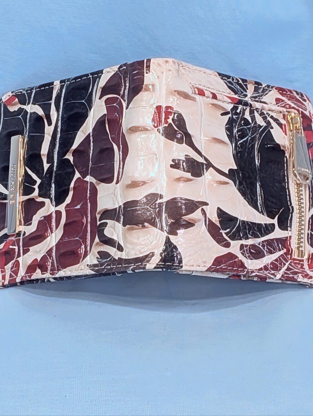 NWOT Brahmin Extravaganza Jane wallet